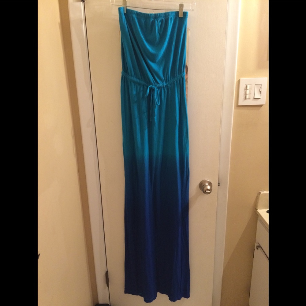 Wear as is or tied! Perfect summer dress
